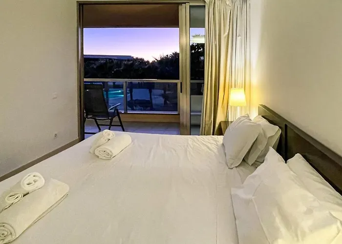 Herdade Dos Salgados,t3 8c-1b, Lagoas *